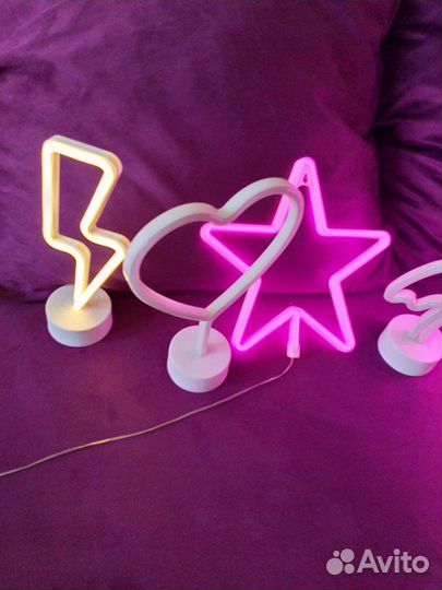 Неон Розовое Сердце и Фламинго остался. Неоновый