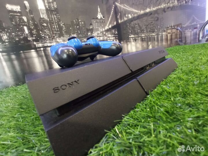 Sony PS4 Fat 500Gb + Джойстик