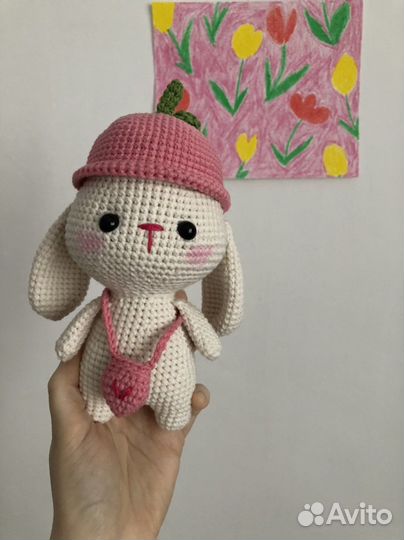 Вязаная игрушка амигуруми зайчик заяц
