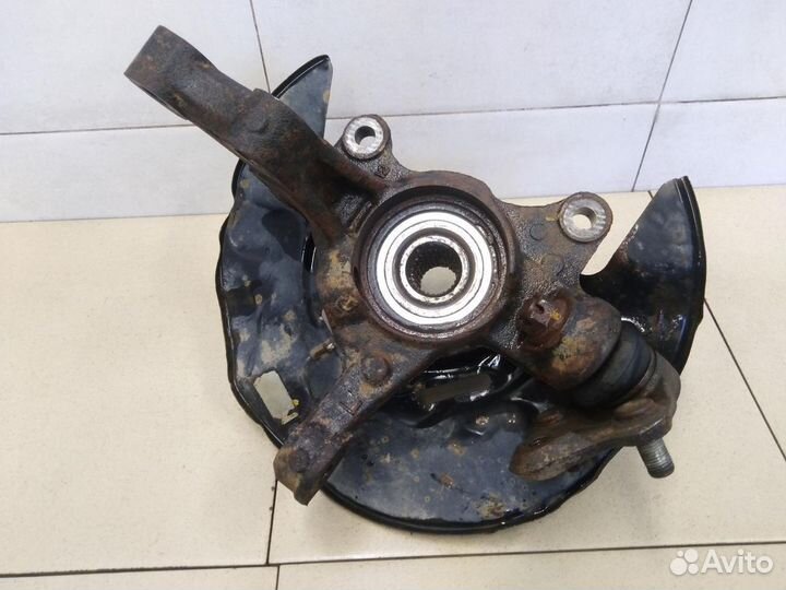 Кулак поворотный передний левый Corolla E12 2001-2