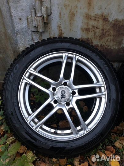 Зимние колеса 205/55 R16 Pirelli Ice Zero
