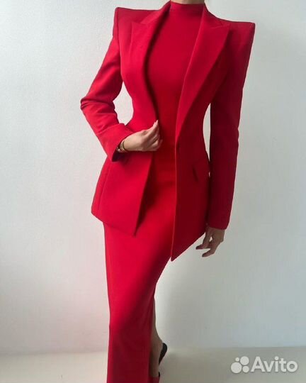 Костюм женский