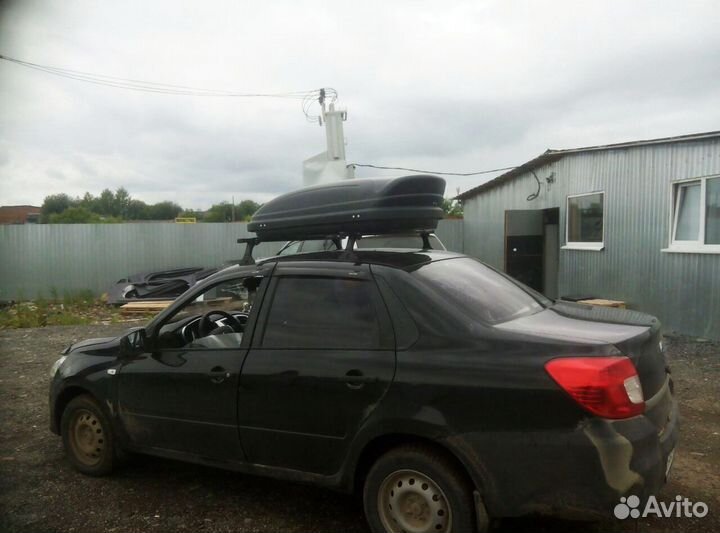 Автобоксы на крышу Ветлан 350 л на Nissan Presage