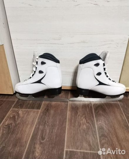 Коньки фигурные Roces 35 размер