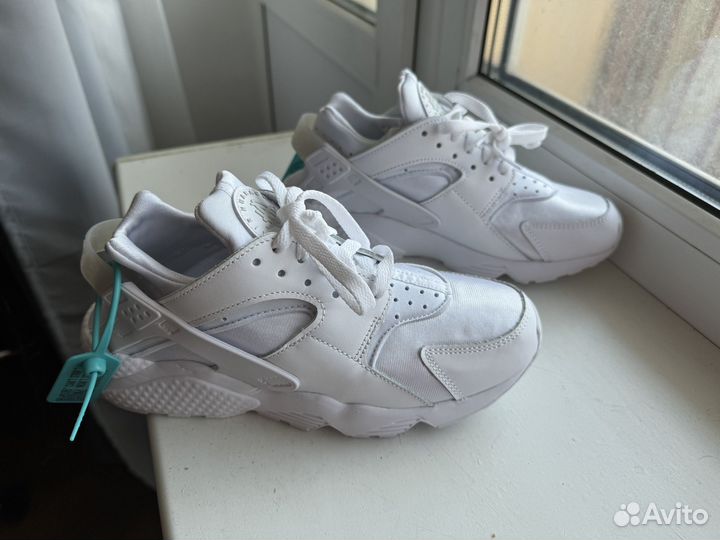 Кроссовки Nike Wmns Air Huarache, белый