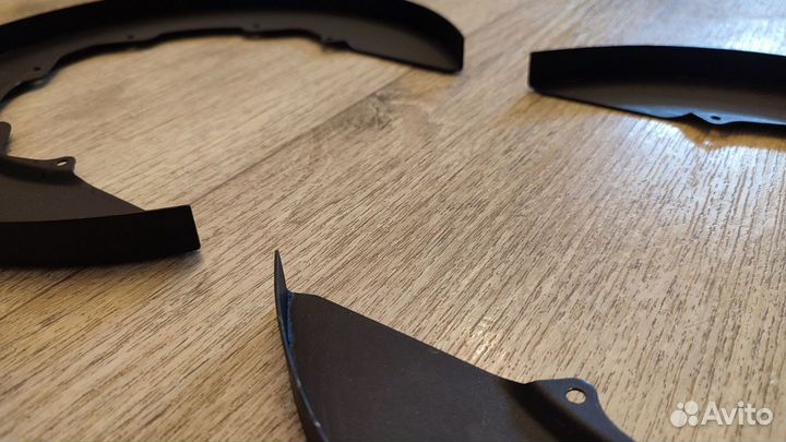 Щит опорный задний Mitsubishi Lancer 10