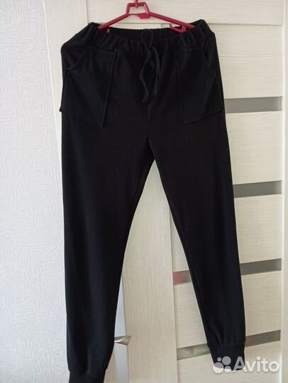 Спортивный костюм женский тонкий в рубчик