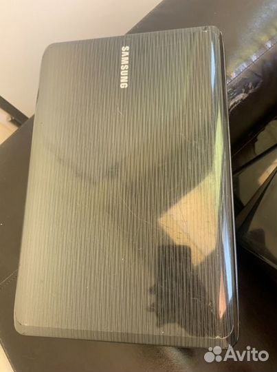 Samsung ноутбук NP R525