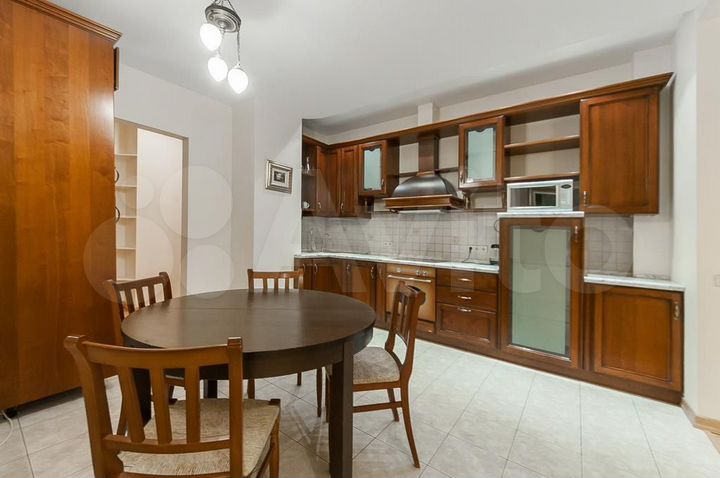 5-к. квартира, 250 м², 10/10 эт.