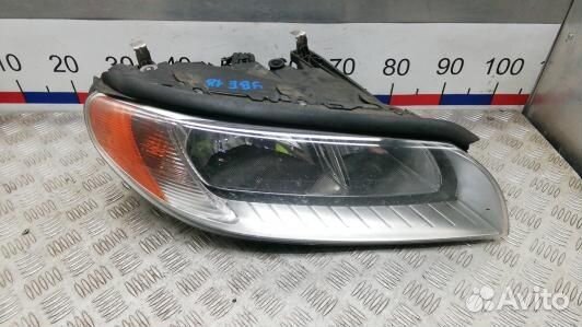 Фара правая volvo V70 3 (YBE18MU01)