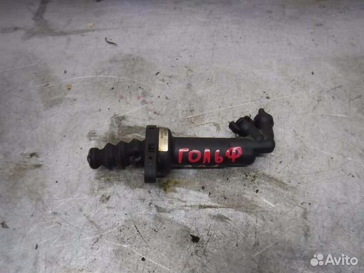 Главный цилиндр сцепления Volkswagen Golf 4 AHF