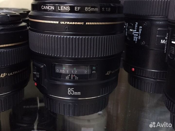 Canon EF 85mm f 1.8 USM