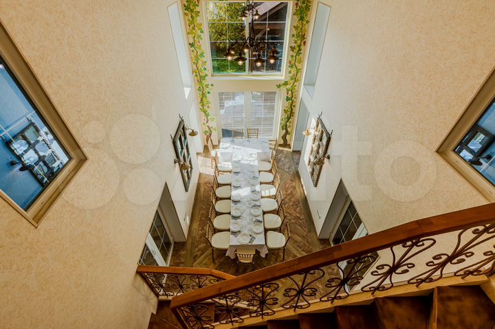 Коттедж 300 м² на участке 12 сот.