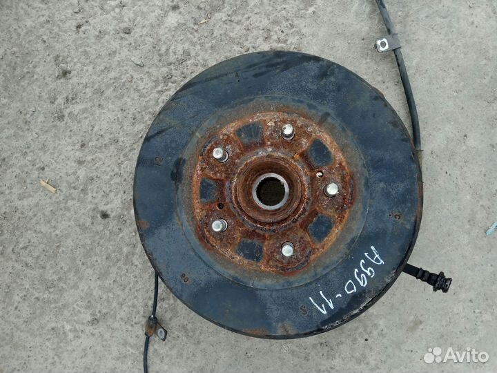 Ступица задняя левая Suzuki Grand Vitara 2 2005