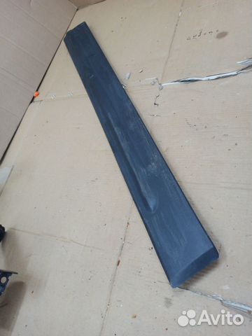 Накладка передней левой двери Kia Sorento 2 XM