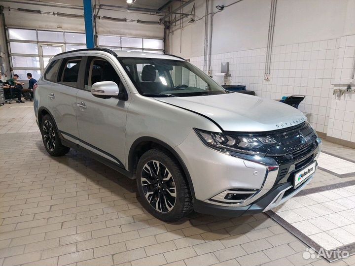 Mitsubishi Outlander 2.4 CVT, 2022, 44 952 км