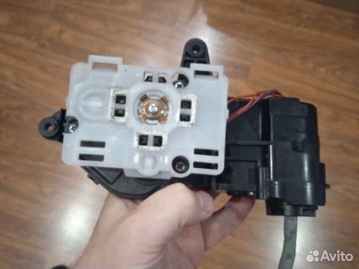 Механизмы зеркала Тойота