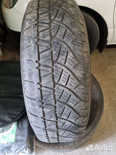 Michelin Latitude Cross 215/70 R16 104