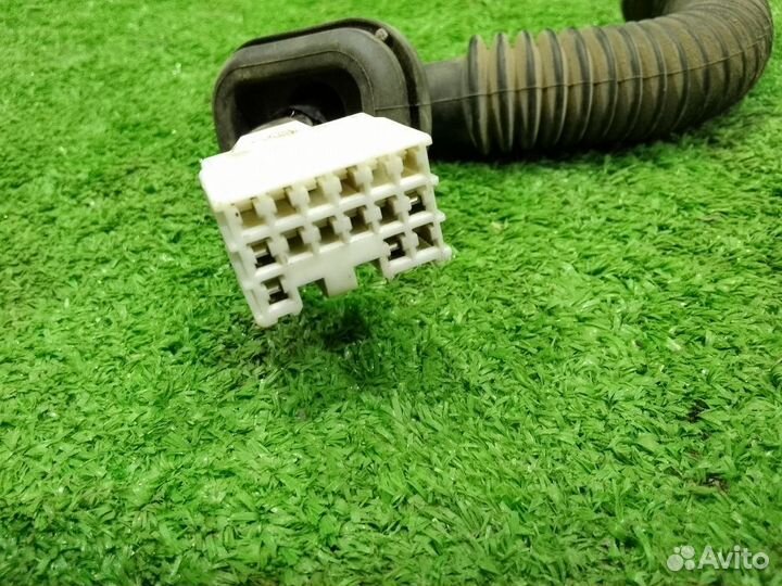 Проводка задней правой двери Kia Rio 3