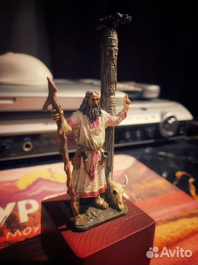 Оловянная фигура