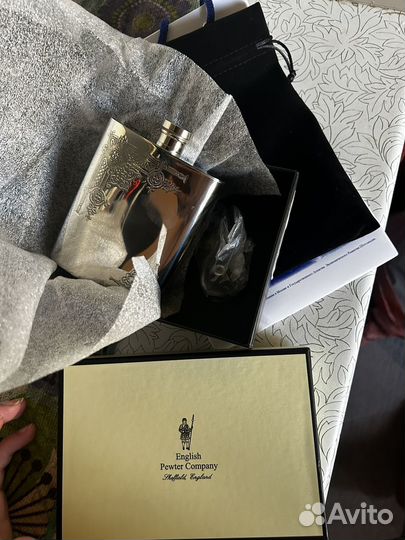 Фляжка из британского пьютер-спорра