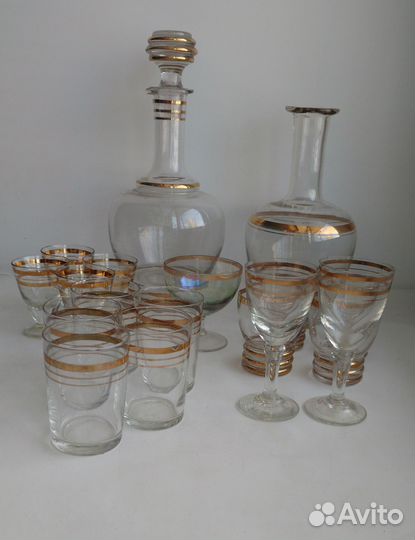 Лот посуды Графины и стопки