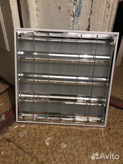 Светильник потолочный