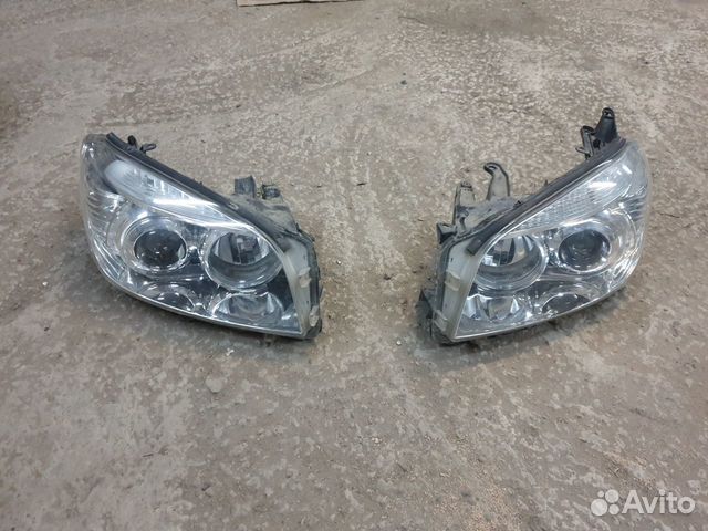 Фара головного света Rav4 2008