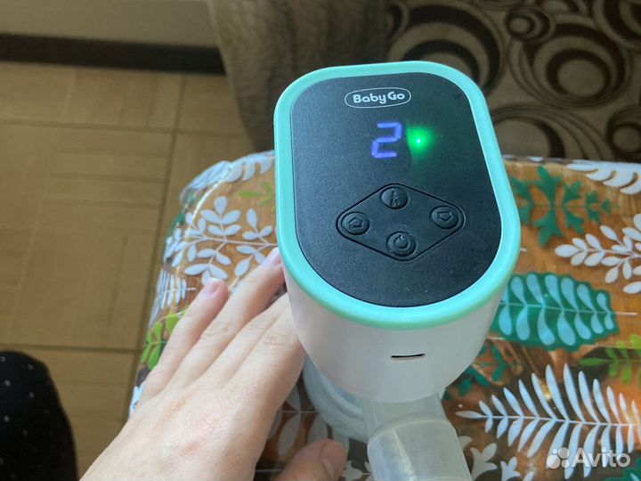 Электронный молокоотсос baby go