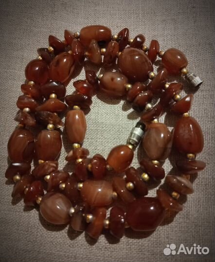 Бусы из натуральных камней