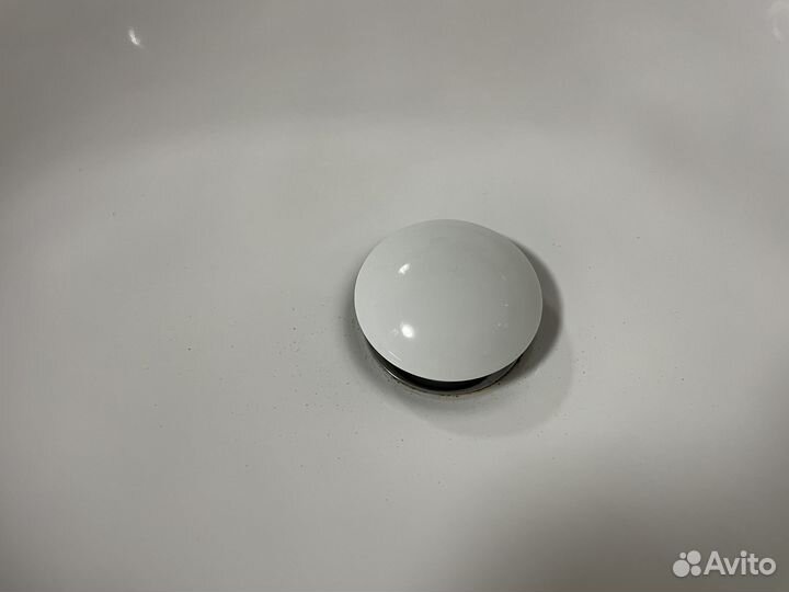 Накладная раковина со смесителем