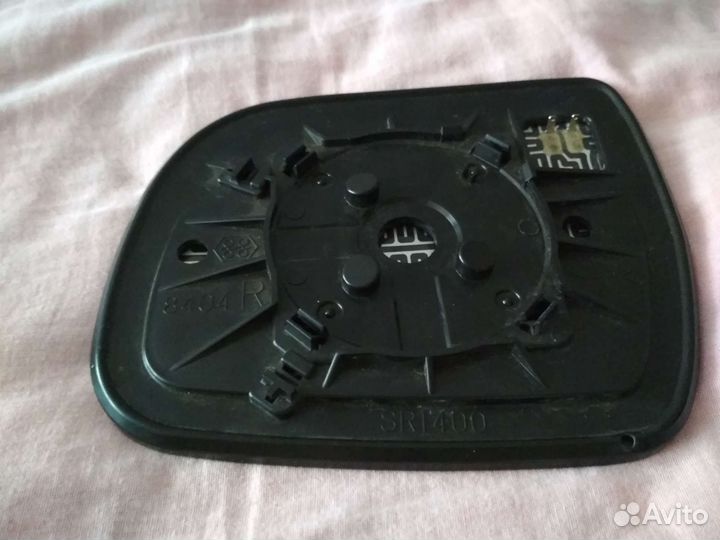 Зеркальный элемент Toyota Highlander