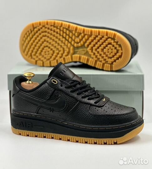 Кроссовки Nike Air Force 1 luxe