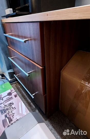 Письменный стол