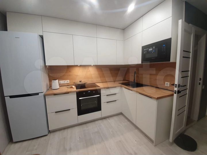 4-к. квартира, 78 м², 1/9 эт.