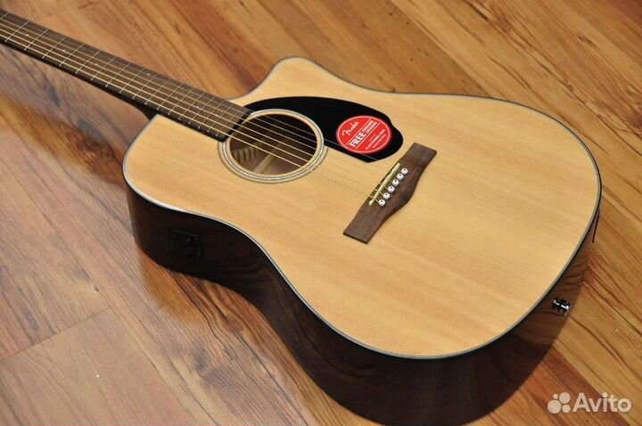 Электроакустическая гитара Fender + Аксессуары