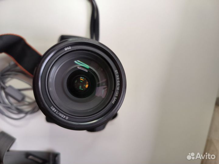 Зеркальный фотоаппарат Sony