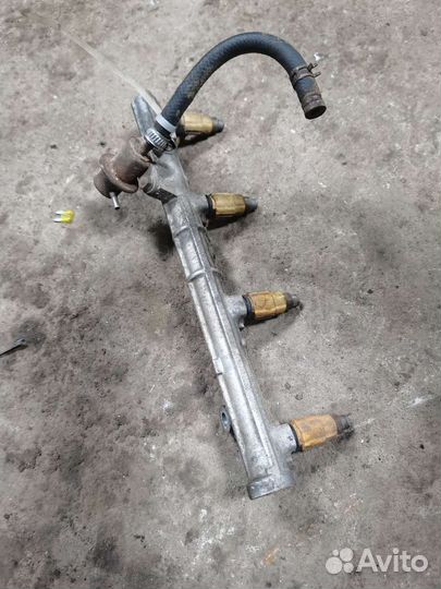 Топливная рампа Mitsubishi galant 8 2.4 4g64