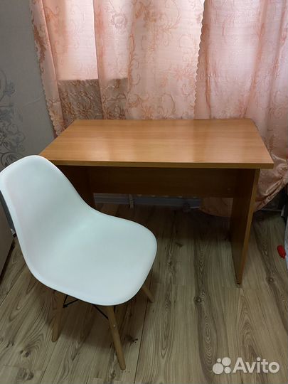 Письменный стол