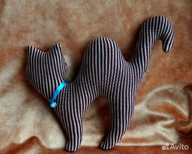 Интерьерная игрушка кошка, ручная работа