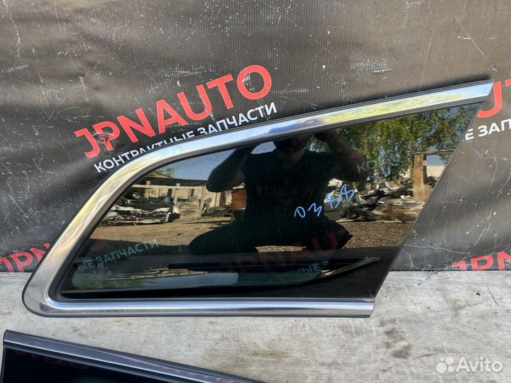 Форточка задняя Mazda CX-7