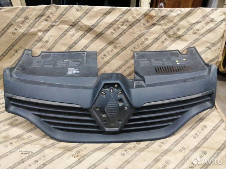 Решетка радиатора Renault Logan 2