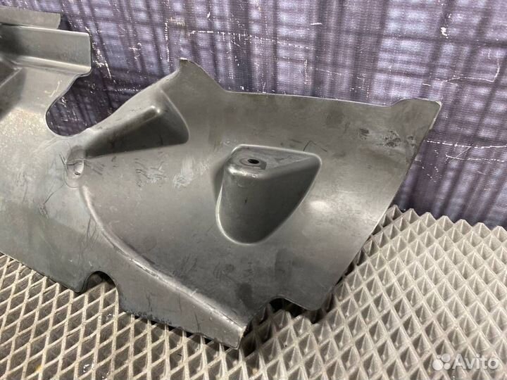 Воздуховод радиатора передний правый Bmw X3 E83