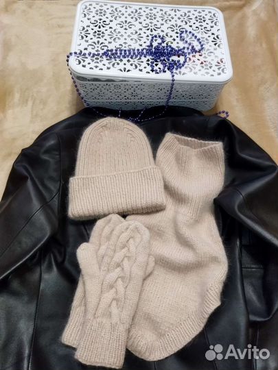 Вязаный комплект ручной работы