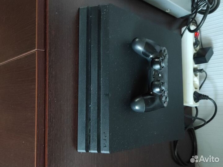 Sony PS4 Pro 1tb