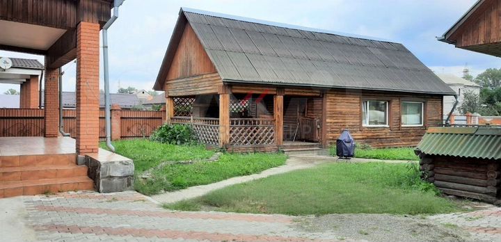 Коттедж 284,7 м² на участке 10 сот.