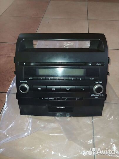 Штатная магнитола на land cruiser 200 2008г