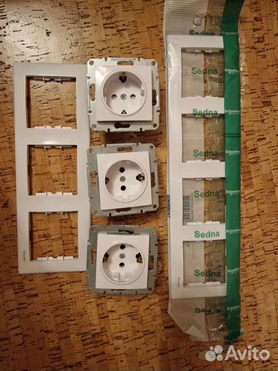 Набор б/у розеток с рамками для творчества