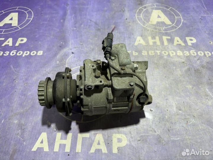 Компрессор кондиционера Volkswagen Touareg 7L 2