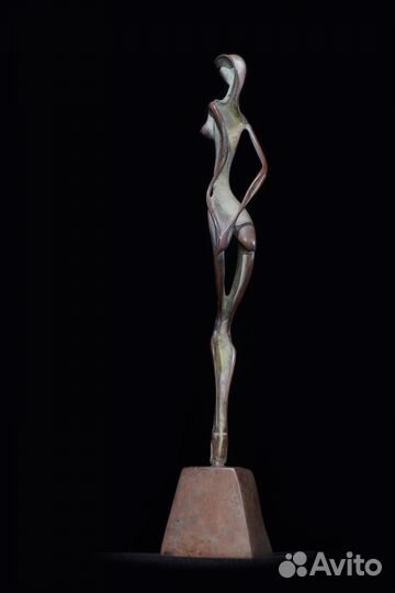 Бронзовая скульптура